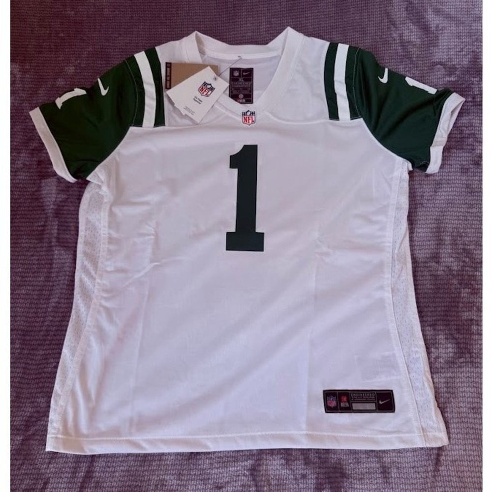 Nike New York Jets‎ Jersey NFL On Sauce Gardner White XL New With Tags.